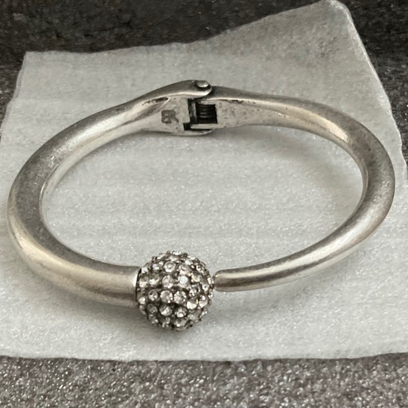 Banana Republic Ladies Bangle. - Picture 1 of 2